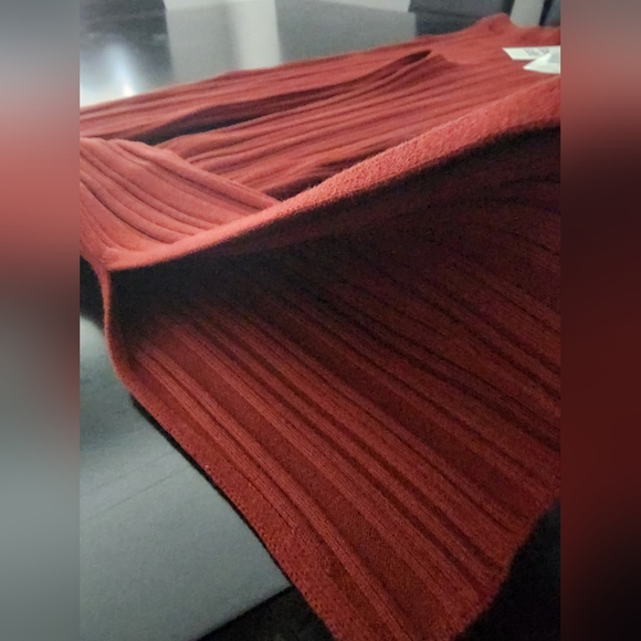 **SOLD**Open Edit Split Leg Lounge Pants - Picture 3 of 3